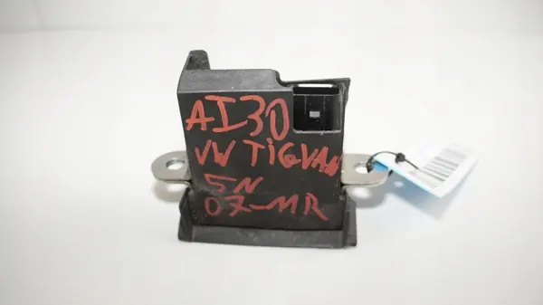 Cerra de maletero OEM 360184907 para VW Tiguan I 07-11 image 2