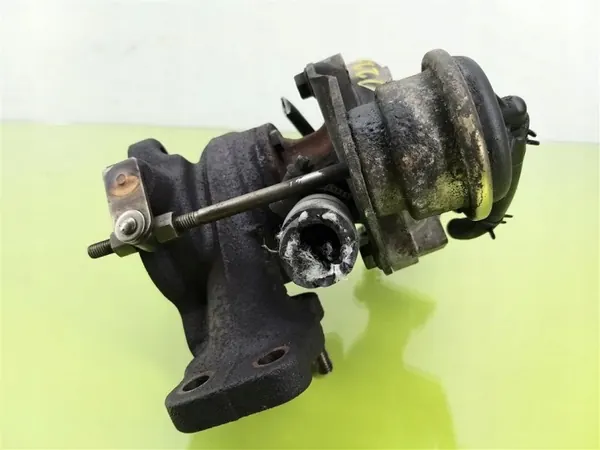 Turbocompressor usado OEM 54359700007 para Ford Fiesta image 4