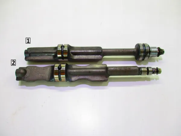 Mitsubishi Space Wagon 2.0 TD Balance Shaft image 2