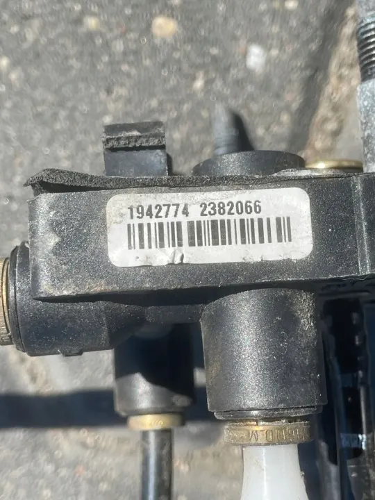 Scania Hauptbremsverbinderrohr OEM 1789631 image 6