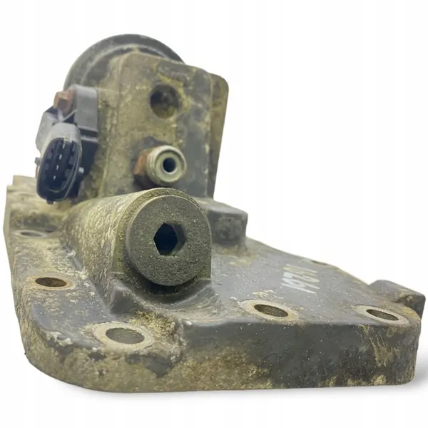 Oliefilterbeugel Iveco OEM 4898661 - Gebruikt image 4