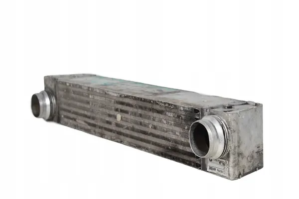 BMW E60 E61 Intercooler 7795823 image 3