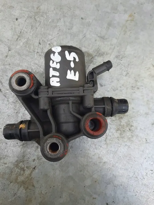 Vanne de Chauffage AdBlue Mercedes Atego Axor OM906 image 1