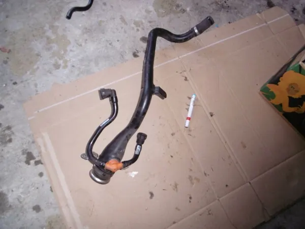 BMW Kraftstoff-Einfüllstutzen OEM R2228430502 - Gebraucht image 3