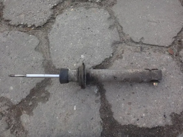 OEM 1093646 Bakre Stötdämpare för BMW E39 Sedan image 2