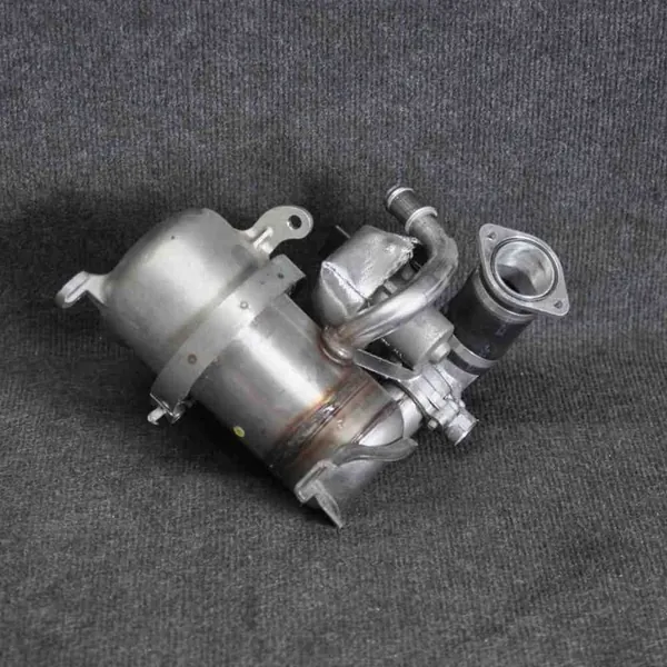 EGR-jäähdytin VW Jetta MK6 2.0L image 3