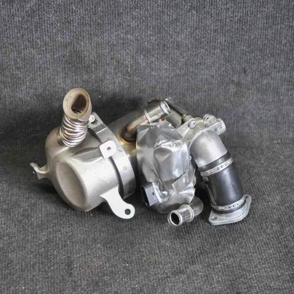 EGR-jäähdytin VW Jetta MK6 2.0L image 6