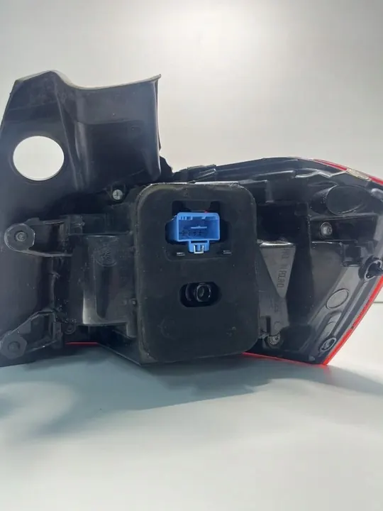 Luz trasera Volkswagen PASSAT Variant 2017 izquierda 3G9945207F image 4