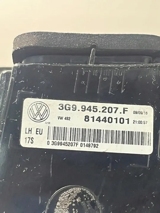 Luz trasera Volkswagen PASSAT Variant 2017 izquierda 3G9945207F image 9