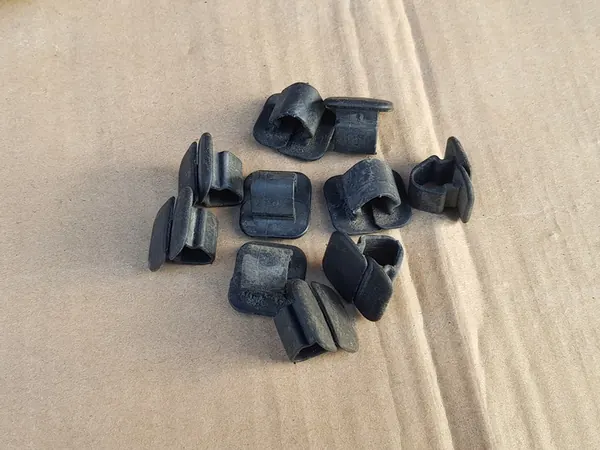 Motorhaubenisolierung + Clips / SEAT LEON II 2005-2012 - OEM image 3