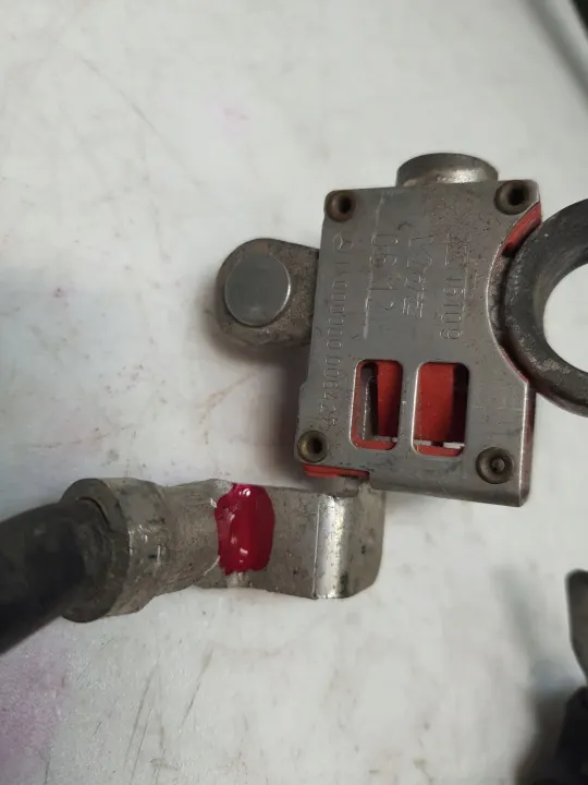 Plusleitung Klemme OEM A2124405413 für Mercedes-Benz image 3