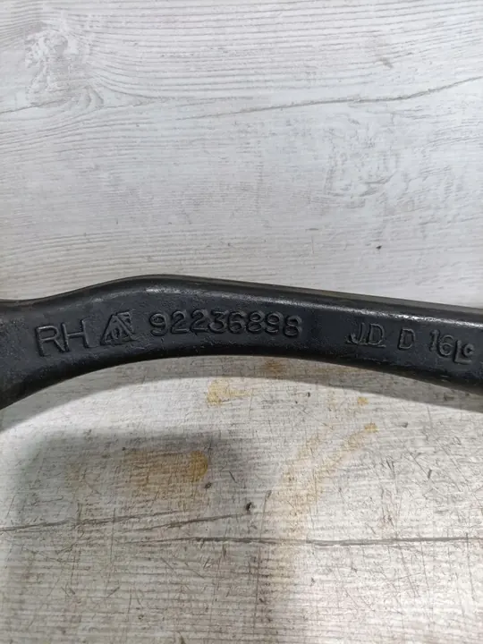 Braccio di Controllo Inferiore Destro Chevrolet Camaro 2010-2015 OEM 92236898 image 3