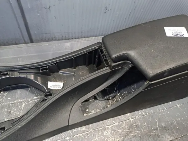 Tunnel central accoudoir BMW E90 OEM Wrakowisko-28086- image 3