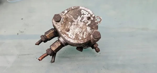 Mercedes bakfjädringsregulator OEM R1233280531 image 3