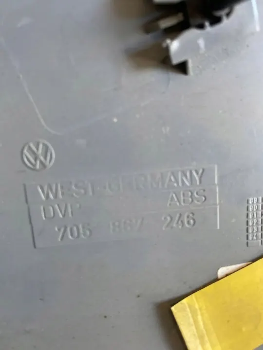Volkswagen Multivan T4 pilaarbekleding OEM 705867246 image 10