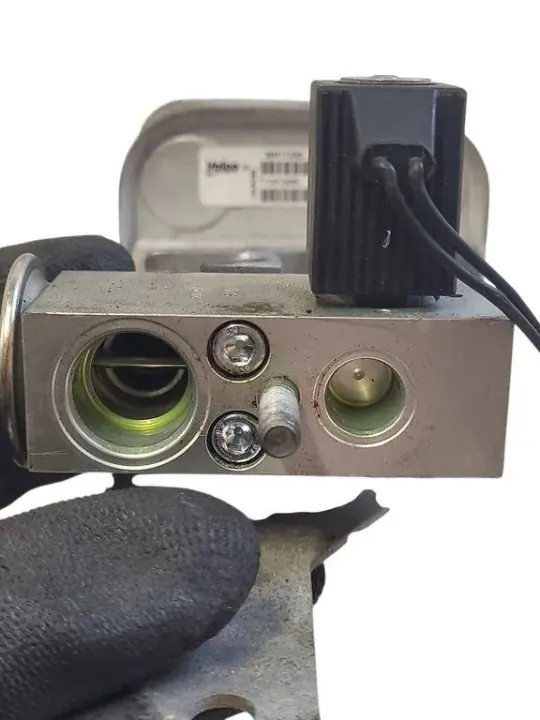 OEM T1022053JB AC-laajennusventtiili Volvo V60:lle image 5