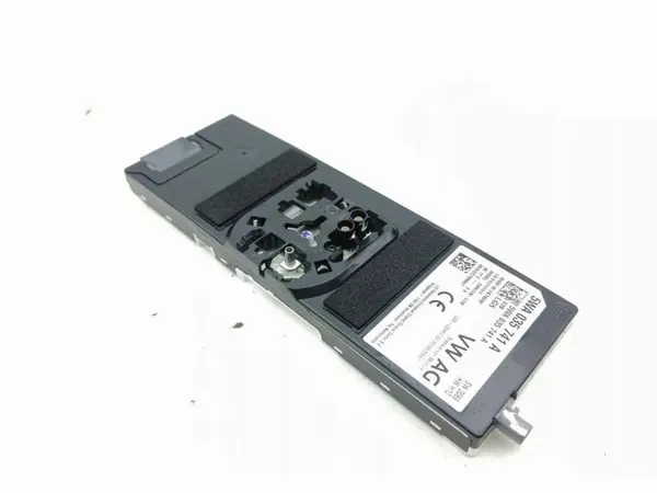 VW Antenneversterker OEM 5WA035741A - Gebruikt image 2