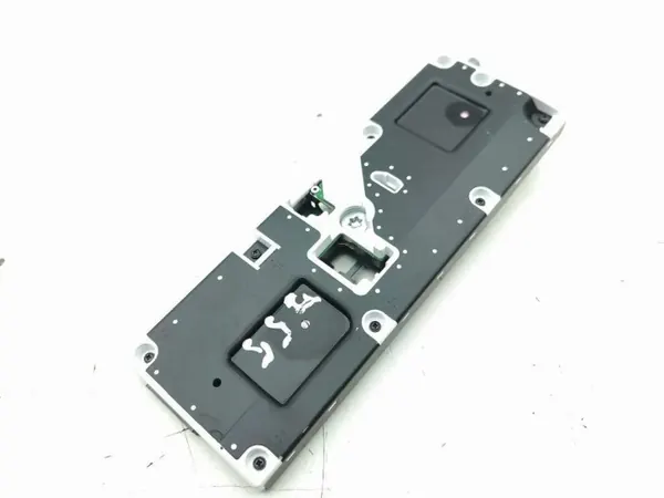 VW Antenneversterker OEM 5WA035741A - Gebruikt image 5