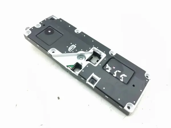 VW Antenneversterker OEM 5WA035741A - Gebruikt image 8