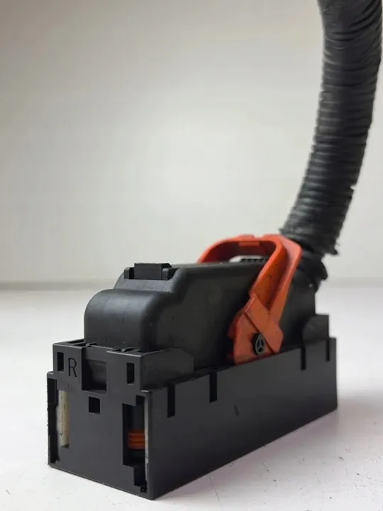 ABS-Pumpenstecker OEM 77K0 für Suzuki Grand Vitara II image 3