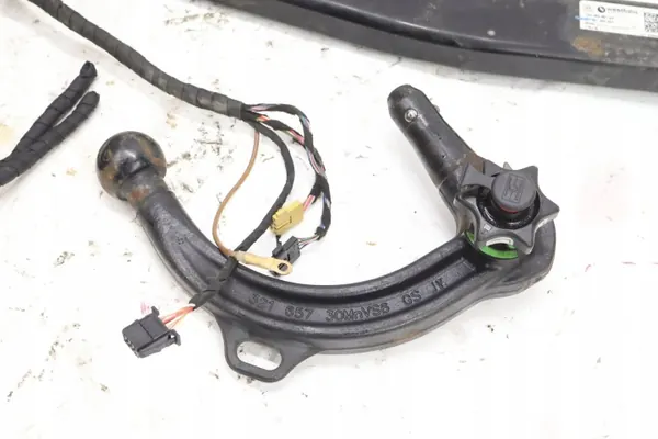 Barra de reboque VW Caddy 2K5 OEM 2K0803881A - Usado image 4