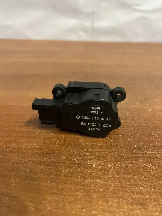 Motor de compuerta OEM 2241 para Mercedes-Benz C W203 2005 image 3