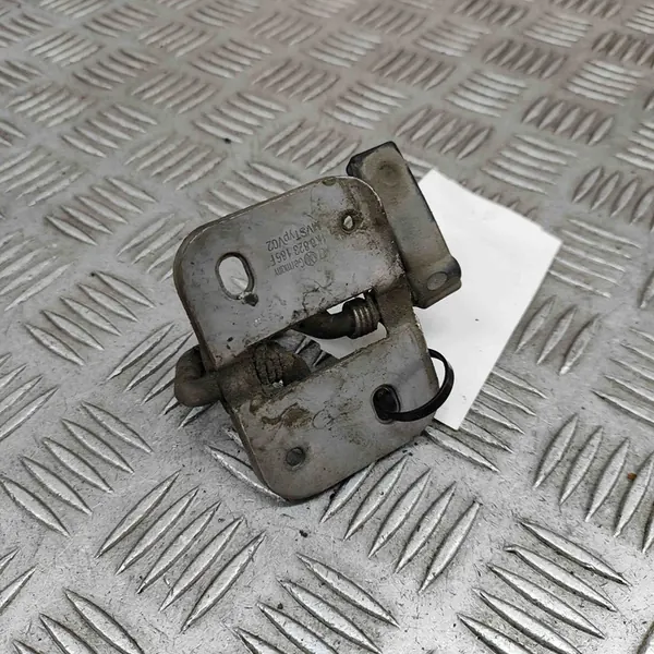 Huvsäkerhetslås VW CADDY IV 1K8823186F image 4