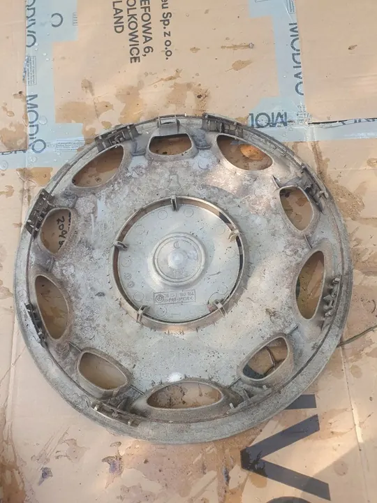 Tapa 3613-1180104 BMW image 3