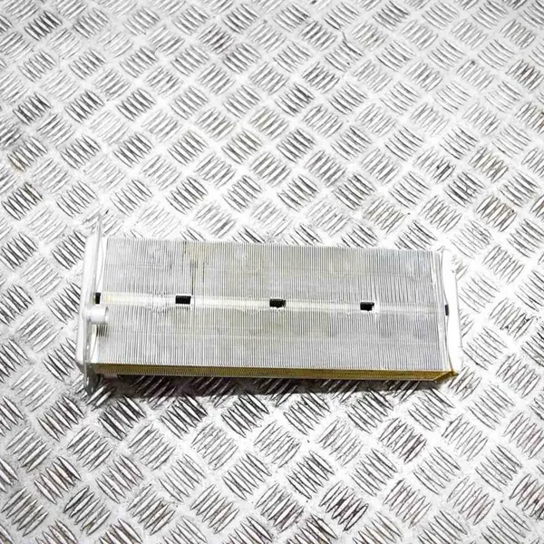 BMW 3 Motorutrymmen Delar 2.0L 135kw OEM 72344186 image 2