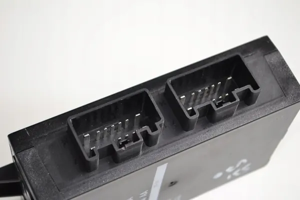 Bagageutrymmets Kontrollmodul Volvo V70 III Lift OE 31402469 image 3