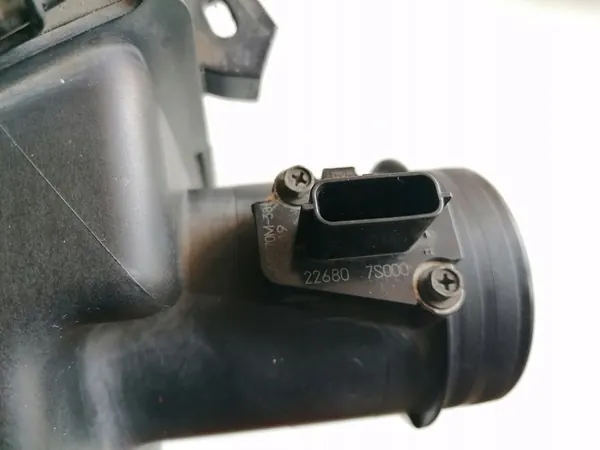 Nissan Qashqai J10 Ilmansuodattimen Kotelo 2.0 DCI image 3