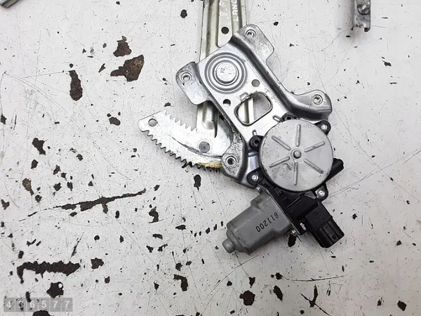 Mitsubishi Lancer raamregelaar OEM 5713a086 image 3