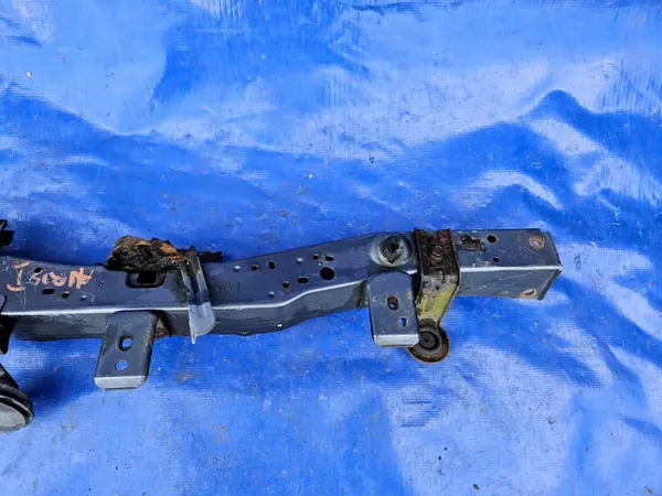 Toyota AURIS I 07-09 Obere Vorderverriegelung image 3