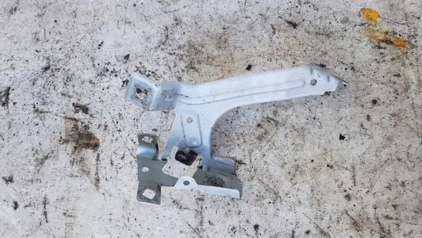 Soporte de guardabarros delantero BMW 734423 - Usado image 2