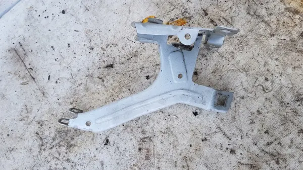 Soporte de guardabarros delantero BMW 734423 - Usado image 3