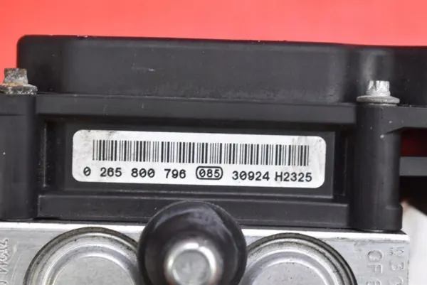 Pompe ABS OEM 13282282FE pour Opel Corsa D 1.2 image 8