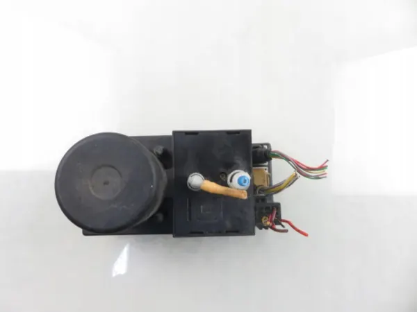Keskitulppapumppu OEM 8D0962257C - Käytetty image 3
