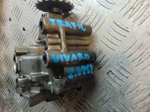 Pompe à huile OEM 8200345633 pour Nissan Qashqai 2.0L image 2