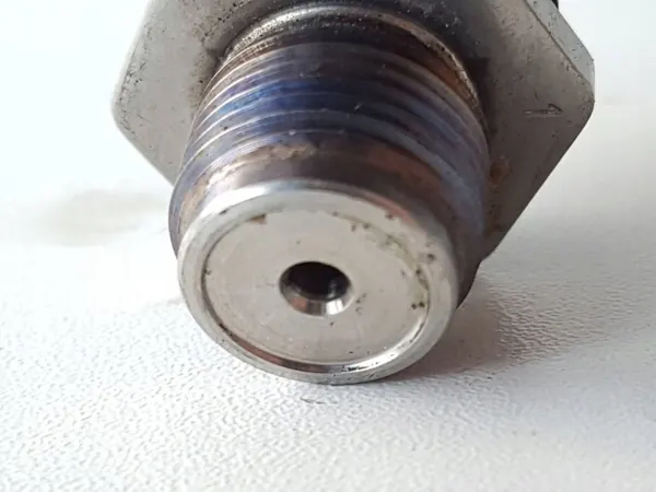 Capteur de pression carburant OEM 55207677 Iveco Daily image 5