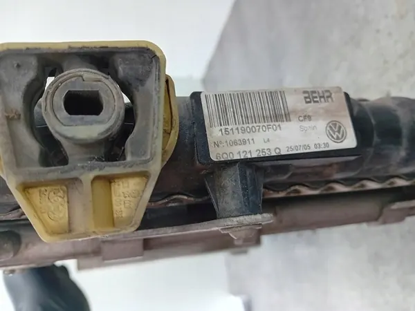 Conjunto de refrigeração VW Polo IV 1.4 16V image 8