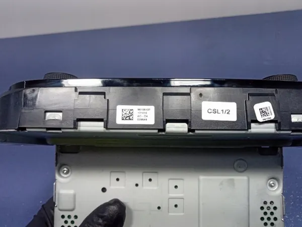 Fiat Tipo II Werksradio OEM 07356542520 image 6