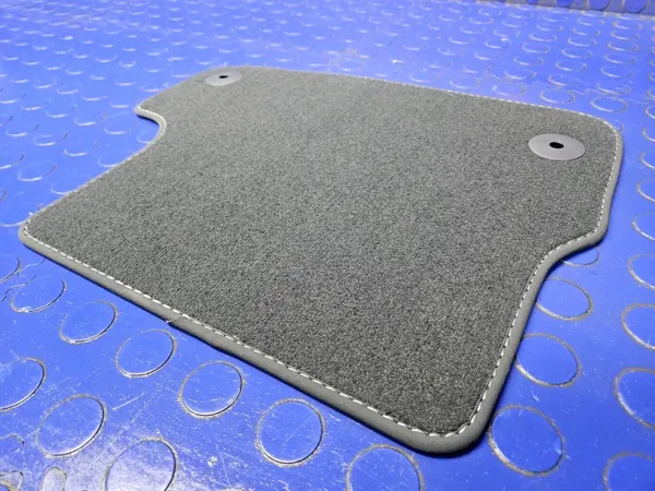 Velour-Fußmatte hinten rechts Audi A5 F5 Cabrio OEM 8W7864450 image 4