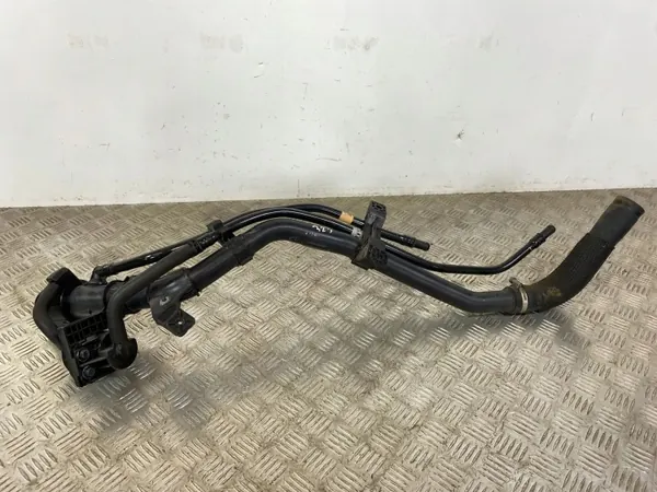Bocal de Combustível Kia OE OEM FOB36633 - Usado image 8