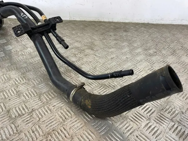 Bocal de Combustível Kia OE OEM FOB36633 - Usado image 9