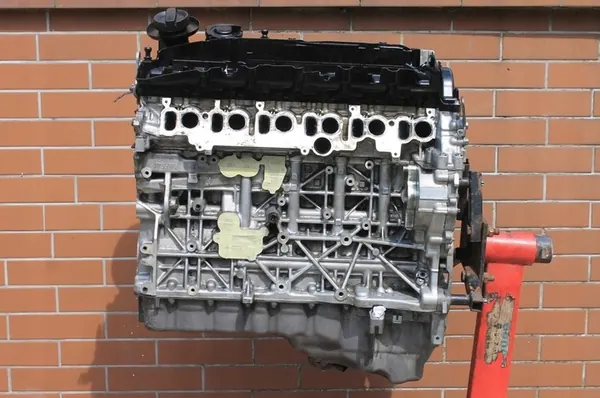 BMW E90 F07 F10 E70 F01 N57 3.0D Moottori N57D30A image 2