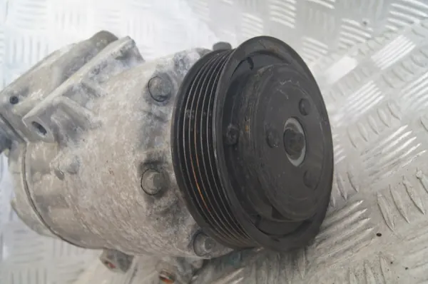 Compresor de aire acondicionado Kia Sedona 3.3 image 6