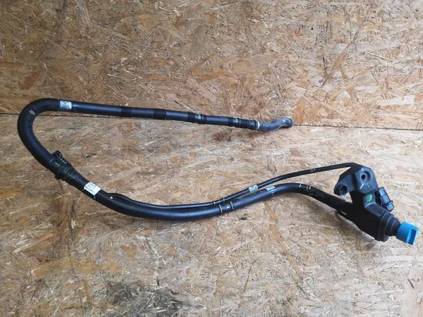 Tuyau de remplissage AdBlue BMW X5 G05 OEM 7440011 image 2