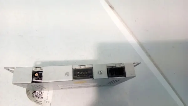 Audi A8 S8 D3 Besturingseenheden 4E0910563C image 3