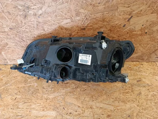 Oikea Ajovalo VW Caddy Bi-Xenon LED 2K1941032A image 10