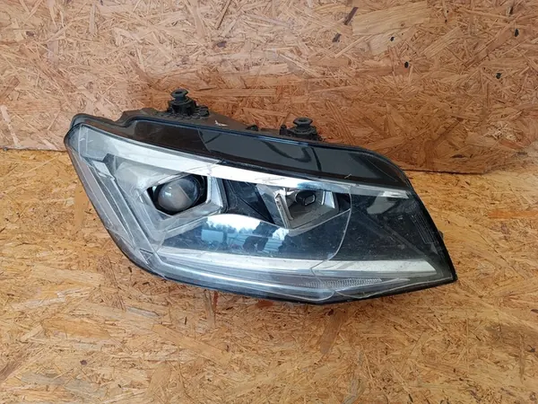 Oikea Ajovalo VW Caddy Bi-Xenon LED 2K1941032A image 2